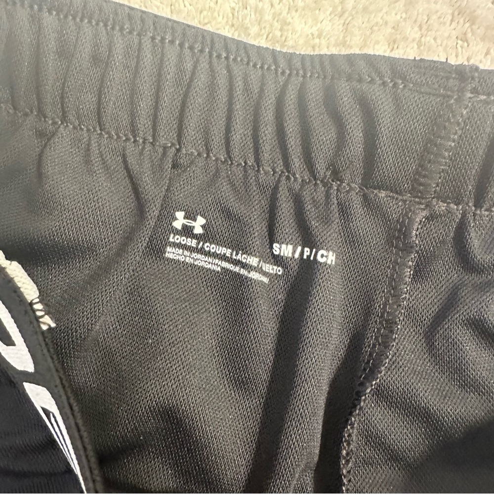 Under Armour Play Up Side Stripe Athletic Shorts Black Small - Picture 3 of 7